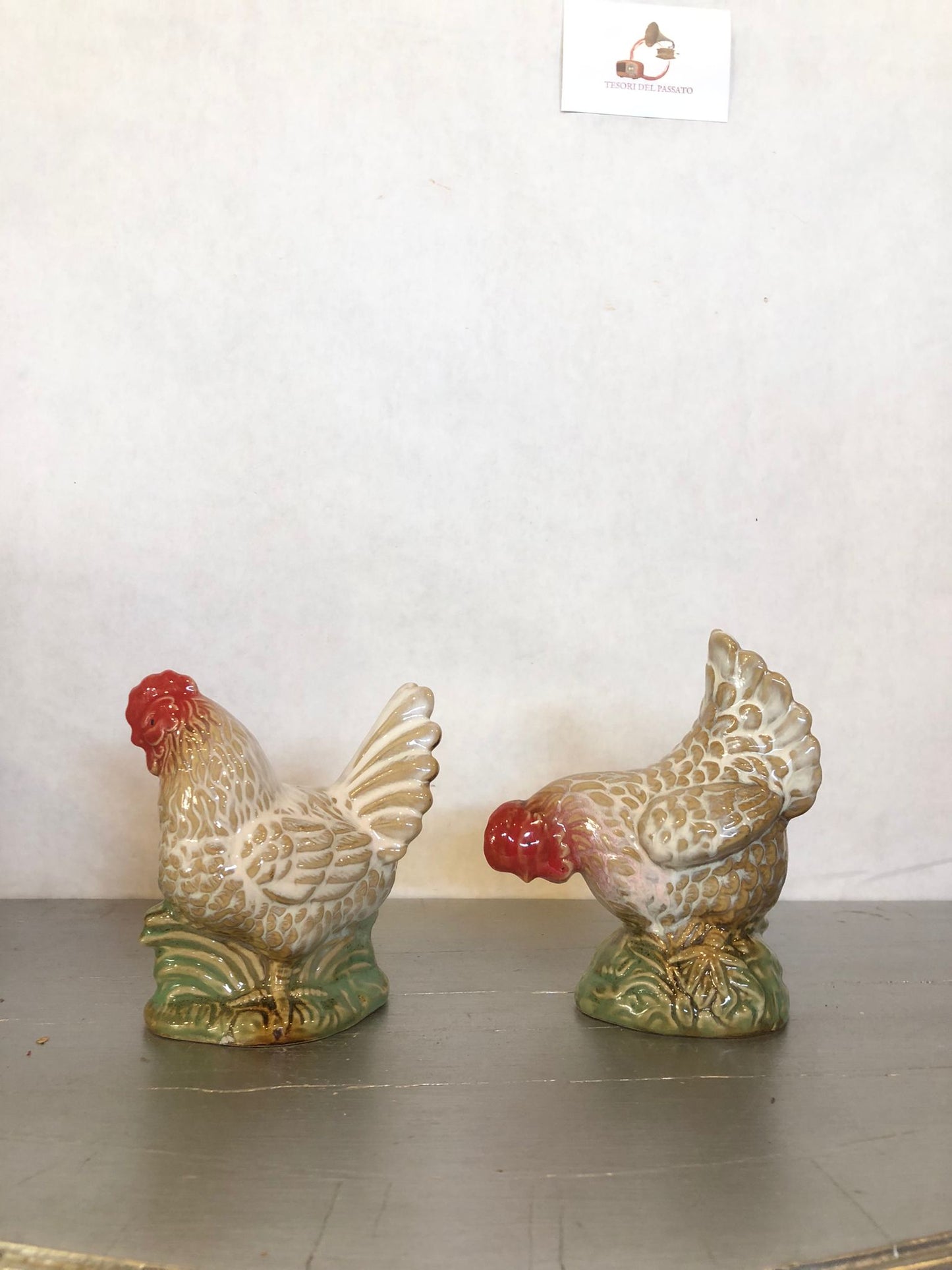 Coppia Galline in Ceramica Vintage Dipinte a Mano – Soprammobili Rustici da Collezione