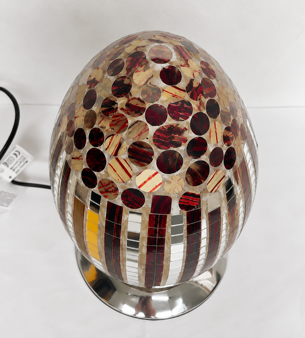 Lampada da Tavolo a Forma di Uovo con Mosaico di Specchi e Tessere Rosso Argento, Design Elegante con Base Cromata, Illuminazione Decorativa Moderna per Camera da Letto, Soggiorno, Ingresso e Idea Regalo
