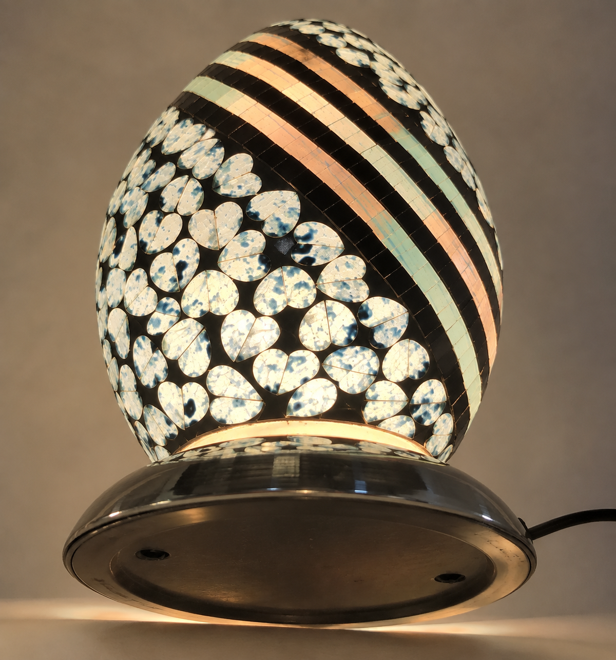 Lampada da Tavolo a Uovo in Mosaico di Vetro – Abat Jour Decorativa