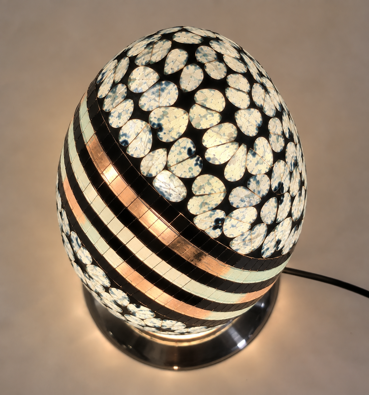 Lampada da Tavolo a Uovo in Mosaico di Vetro – Abat Jour Decorativa