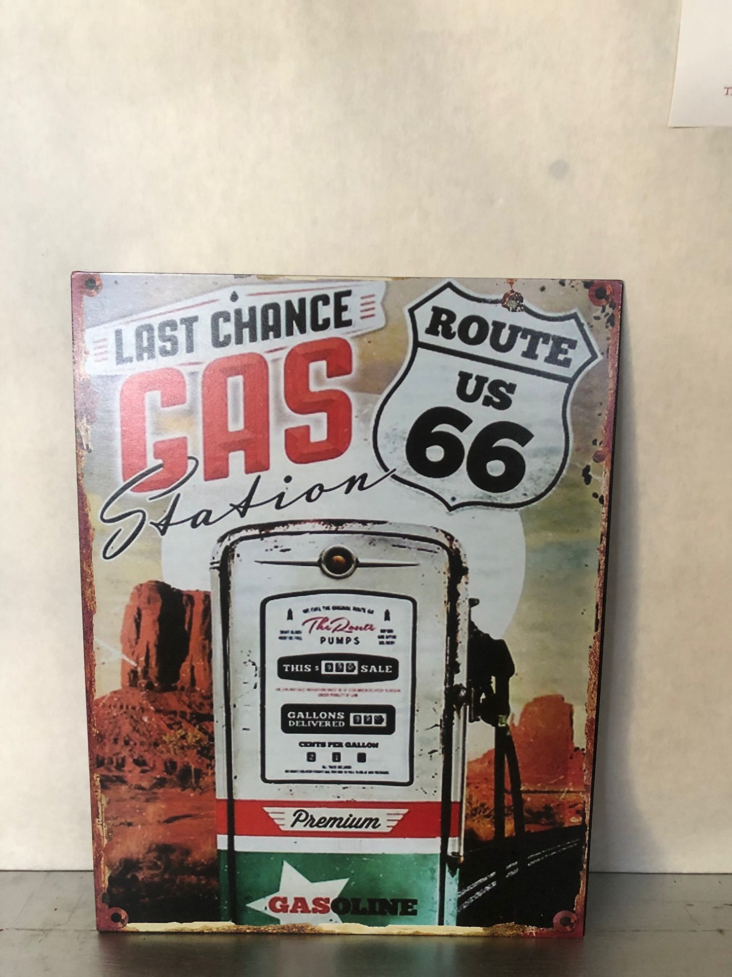 Targa Vintage in Metallo Route 66 Gas Station – Insegna Retrò Americana da Parete