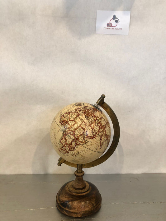 arredamento retrò e vintage per casa e ufficio

oggetto decorativo elegante per studio o libreria

collezione di globi e mappe antiche

regalo raffinato per amanti dei viaggi

mappamondo vintage con base in legno

globo terrestre retrò da tavolo

arredamento studio vintage

mappamondo antico decorativo

globo classico per libreria

regali originali per viaggiatori

oggetti decorativi retrò eleganti

arredamento vintage per ufficio

mappamondo da tavolo collezione

globo terrestre artigianale