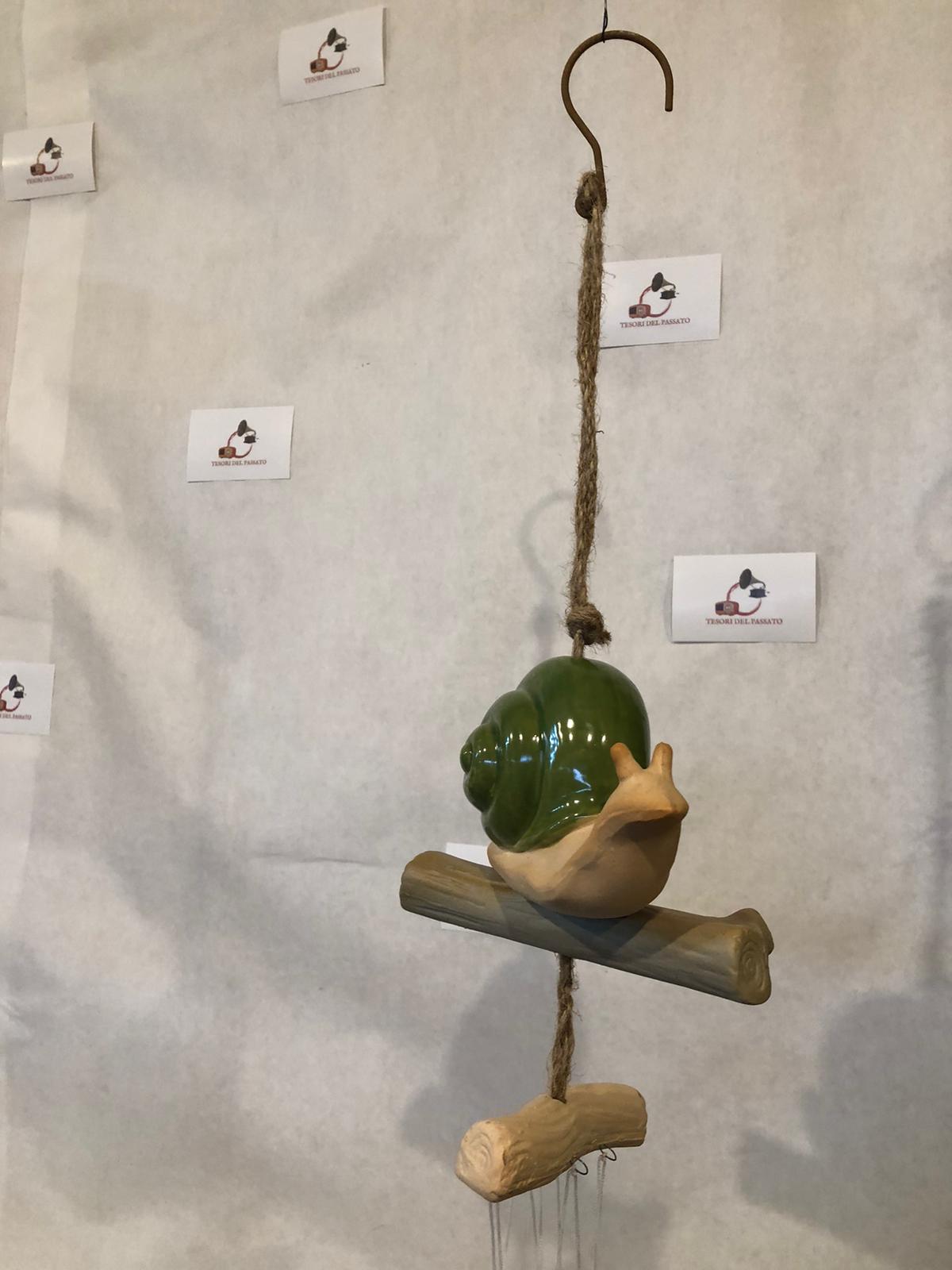 Pendaglio a Vento Lumaca in Ceramica – Wind Chime Decorativo da Giardino