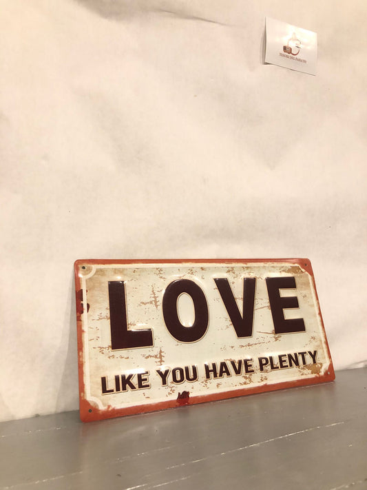 Targa Vintage in Metallo LOVE – Insegna Shabby Chic con Scritta Motivazionale