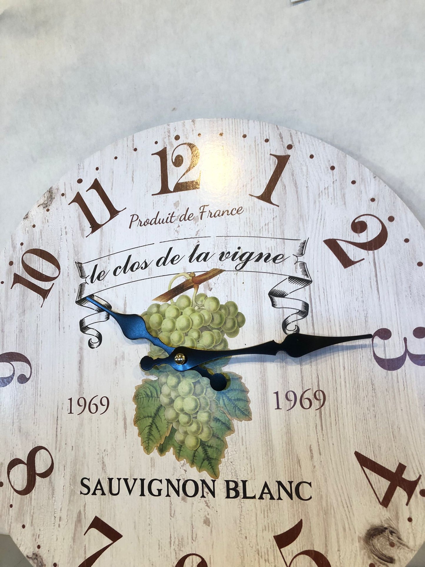 Orologio da Parete Vintage Sauvignon Blanc – Orologio Rotondo in Legno Stile Rustico per Cucina e Taverna