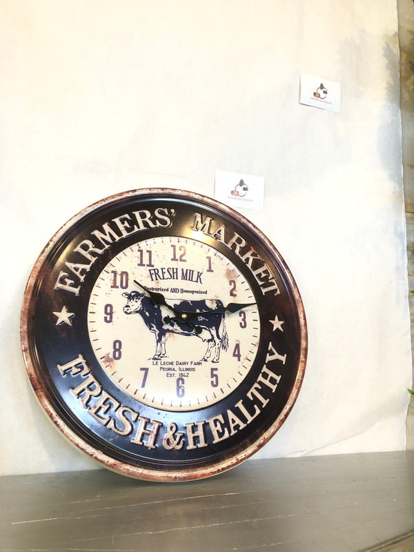 Orologio da parete vintage Farmer's Market con mucca, design rustico country e stile retrò Fresh Milk.