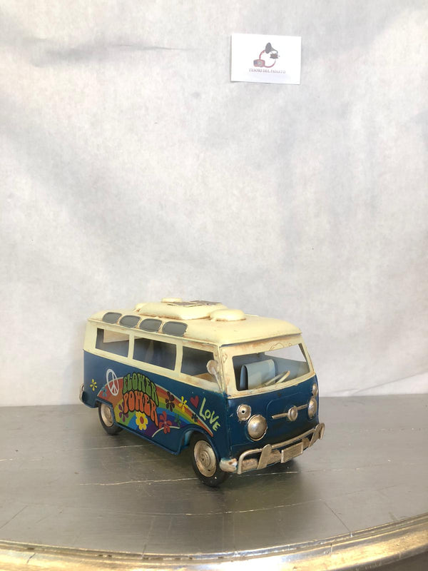 decorazione vintage per la casa e l’ufficio

modellino da collezione auto d’epoca in metallo

regalo per amanti del design retrò e dello stile hippie

accessorio decorativo per negozi e vetrine a tema anni ’70