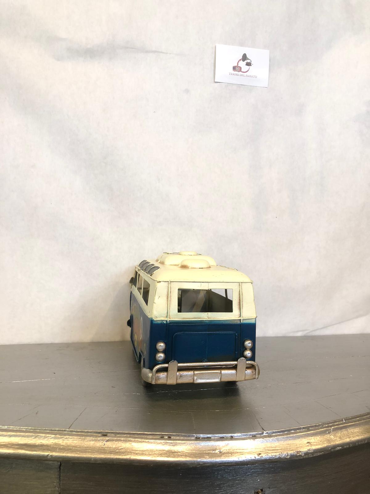 decorazione vintage per la casa e l’ufficio

modellino da collezione auto d’epoca in metallo

regalo per amanti del design retrò e dello stile hippie

accessorio decorativo per negozi e vetrine a tema anni ’70