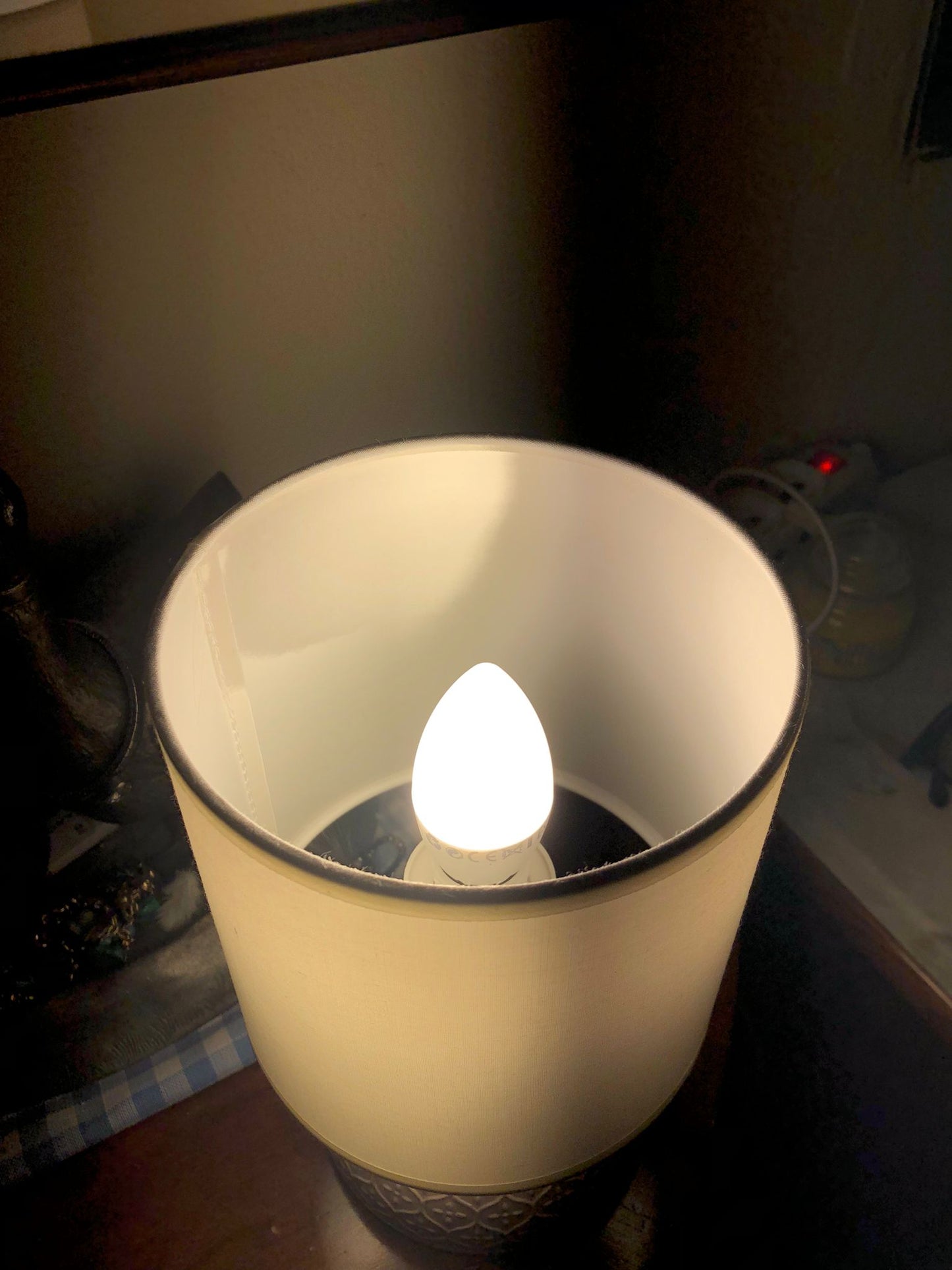 Lampada da Tavolo in Ceramica Decorata Abat-Jour Elegante dal Design Contemporaneo