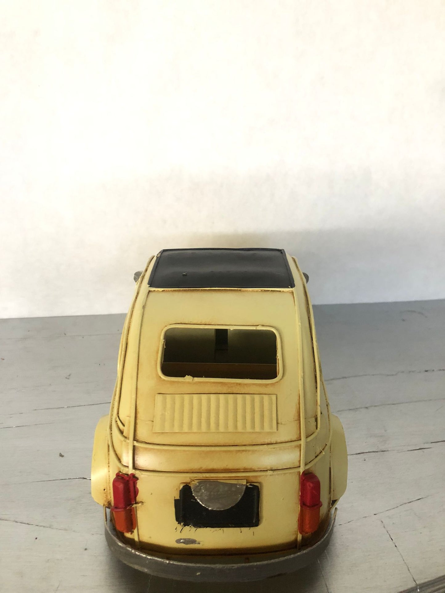 Modellino Fiat 500 gialla in metallo – Auto vintage da collezione e arredo retrò
