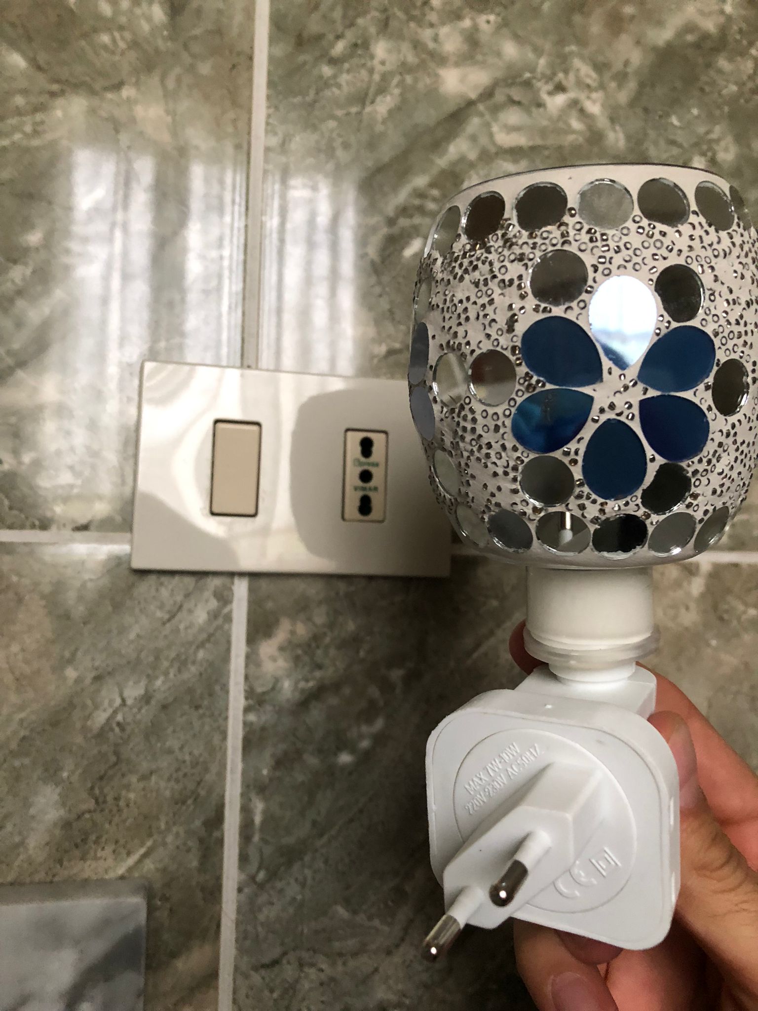 lampada notturna LED da presa

lampada mosaico artigianale

lampada orientale mosaico

luce notturna a risparmio energetico

lampada decorativa da parete

lampada da presa camera da letto

lampada da presa bagno

lampada da presa corridoio

lampada notturna cameretta bambini

luce di cortesia LED