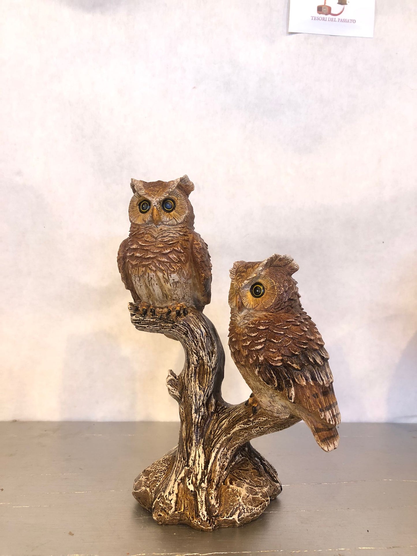 Statuetta Decorativa Gufi su Ramo – Soprammobile Gufo in Resina Realistica per Casa e Ufficio